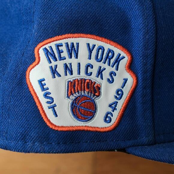 New Era 59FIFTY New York Knicks Fitted Hat Size 7 3/4 Blue Orange Sportswear NBA - Picture 3 of 6